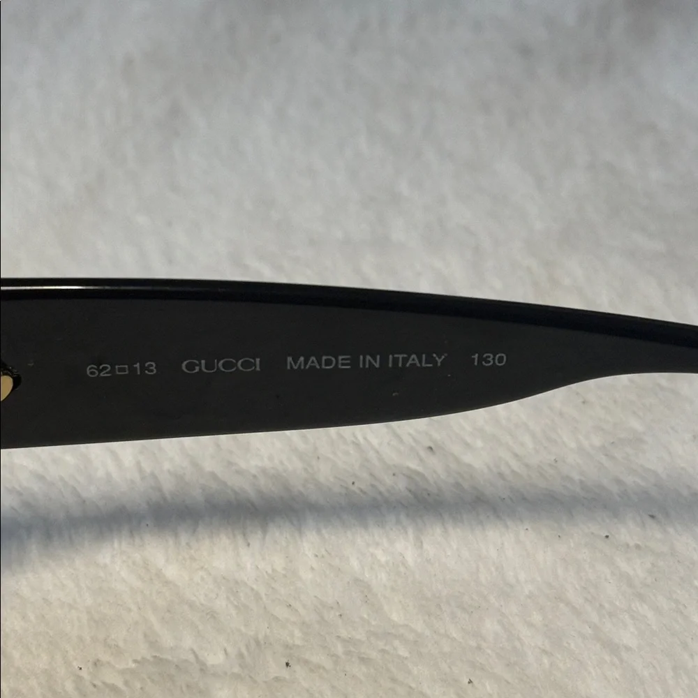 Gucci Black Classic Sunglasses - Picture 4 of 8